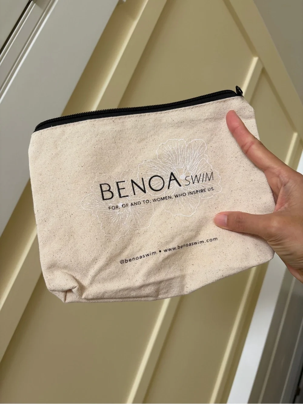 Benoa Swim Natural Canvas Zip Pouch NEW